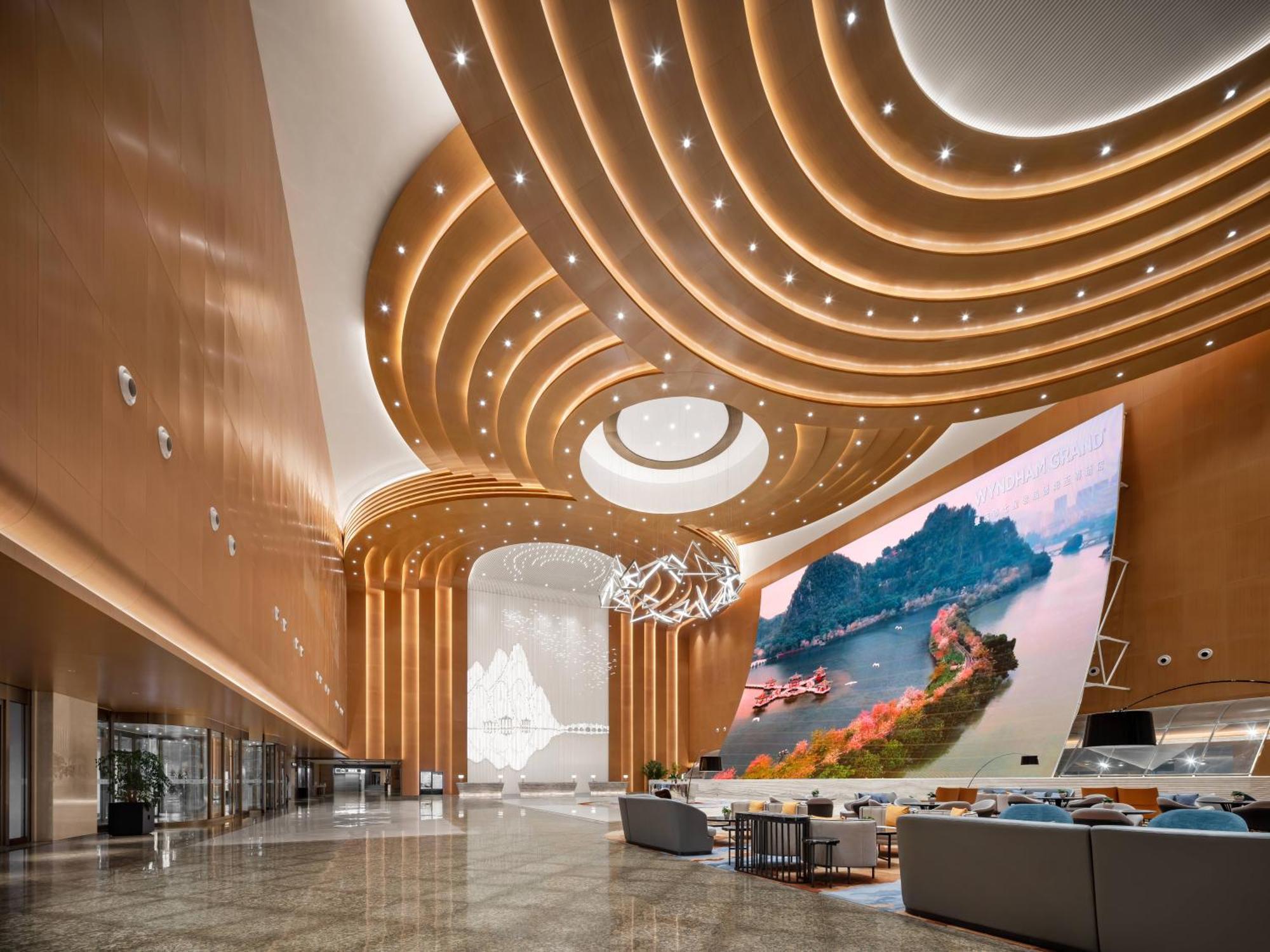 Wyndham Grand Zhaoqing Downtown Hotel Exterior photo