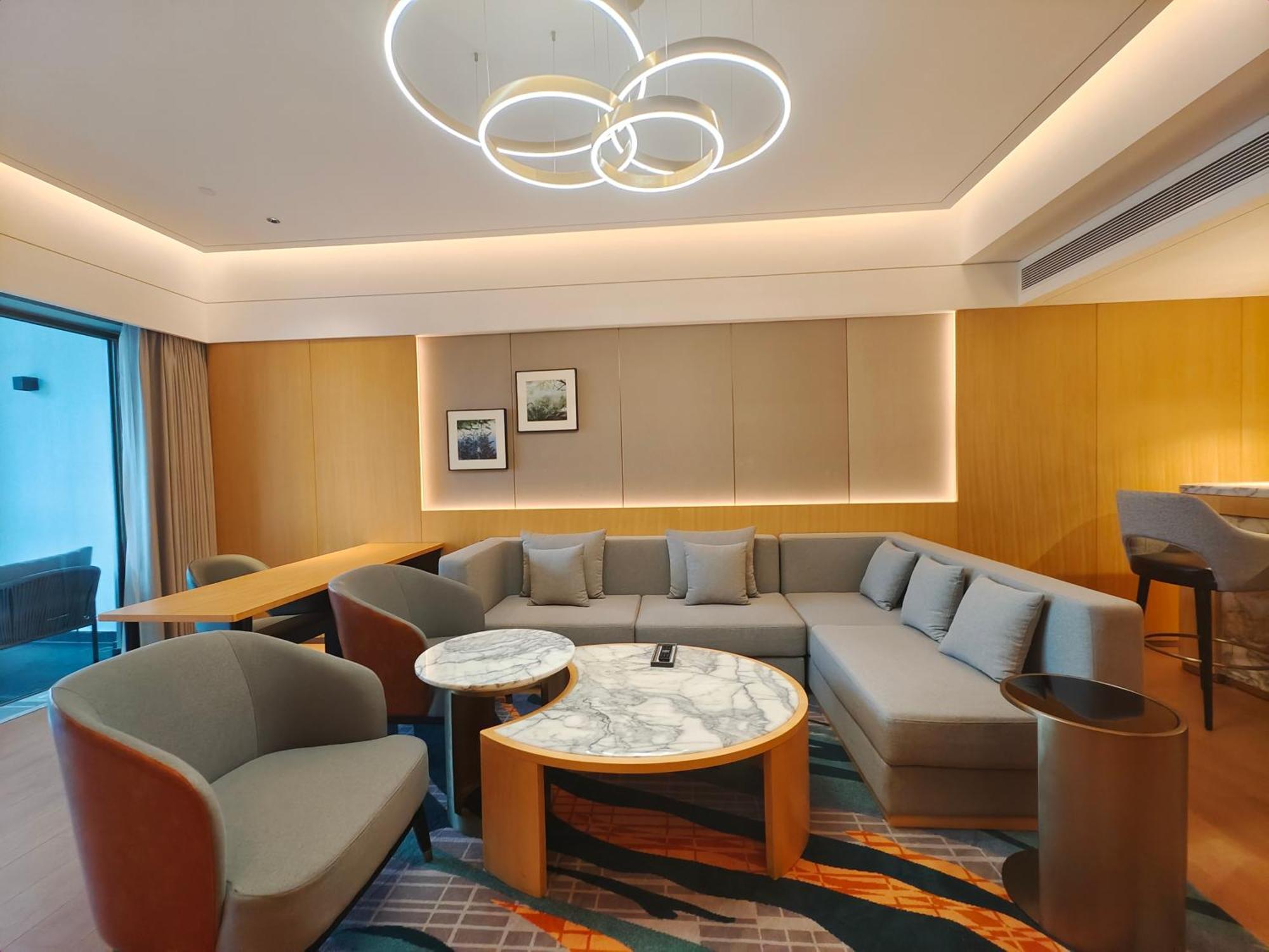 Wyndham Grand Zhaoqing Downtown Hotel Exterior photo